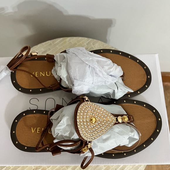 Beautiful sparkly sandals by Venus. Never worn. - Picture 4 of 4